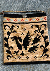 Stickad väska med mönster från Sånga kyrka